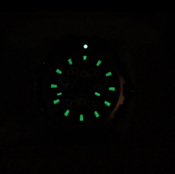 FIRM PRICE-(1 LEFT IN STOCK)INVICTA Speciality Chrono Watch - Picture 7 of 10